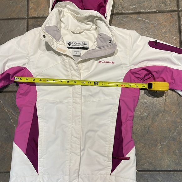 Columbia Women's Ski Jacket - Picture 4 of 8